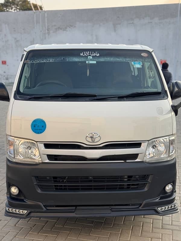 Toyota Hiace baksa 2