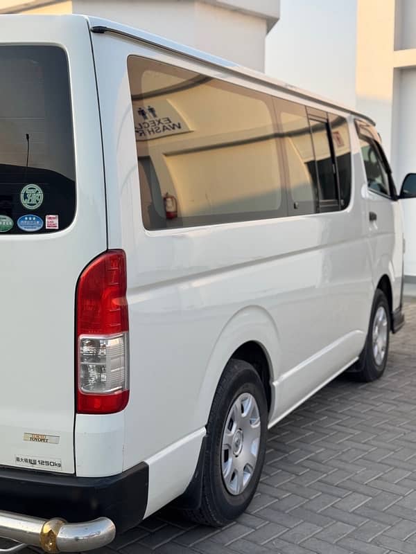 Toyota Hiace baksa 5