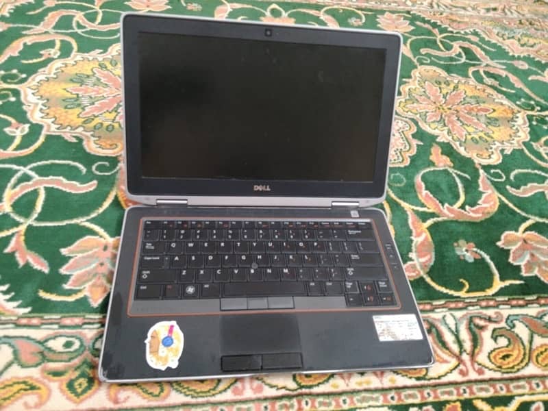 DELL Latitude Core i3-2nd Gen 0