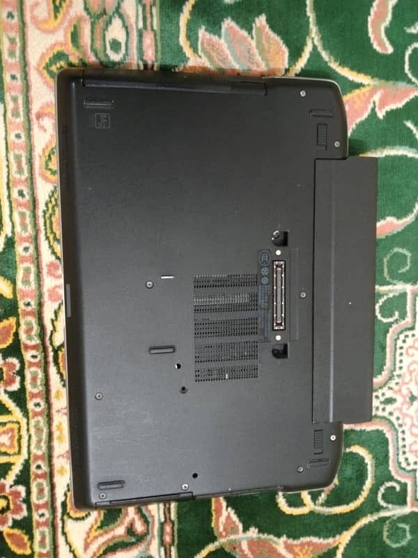 DELL Latitude Core i3-2nd Gen 5