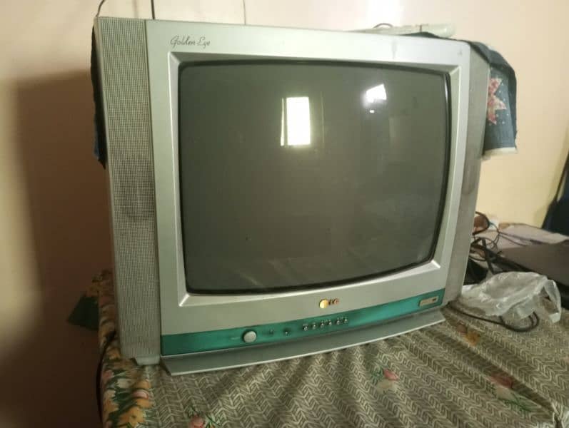 LG TV FOR SALE IN 7000 2