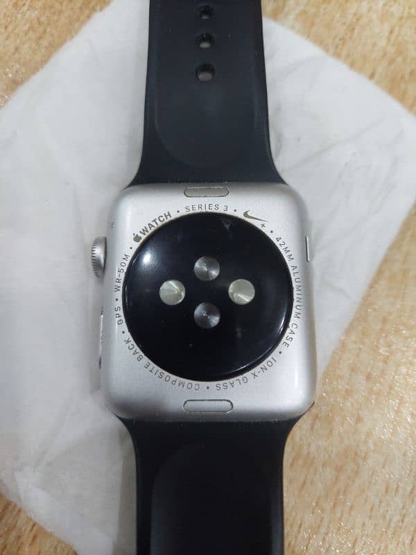 Apple Watch Series 3 Nike Edition With 10/9 Condition. 1