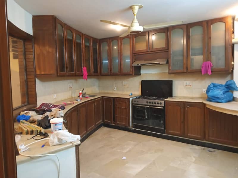 "Rent a Spacious 2-Bedroom Basement in E-11 Islamabad 1 Kanal" 12