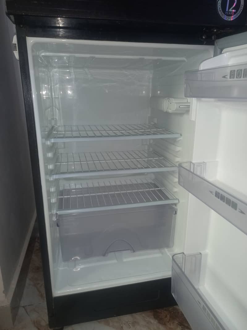 Dawlance REFRIGERATOR Good Condition 6