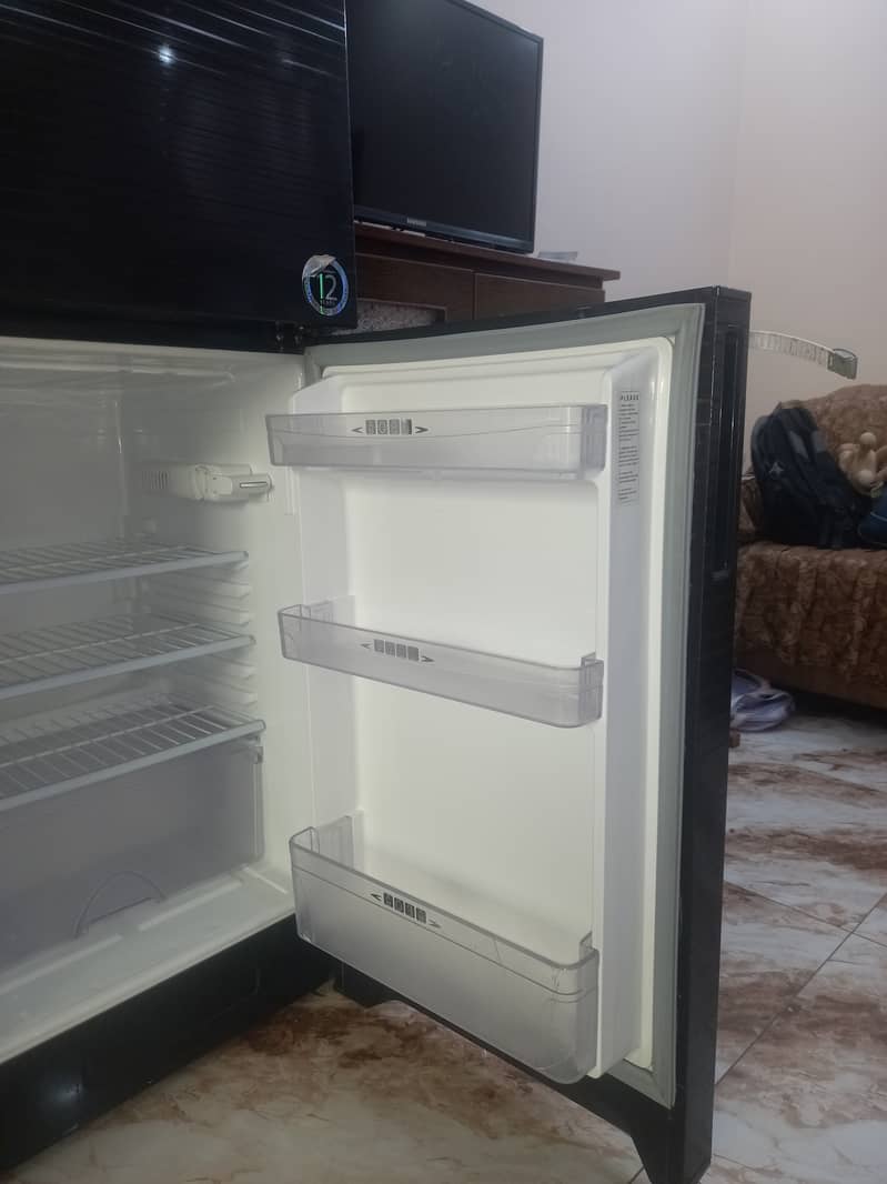 Dawlance REFRIGERATOR Good Condition 7