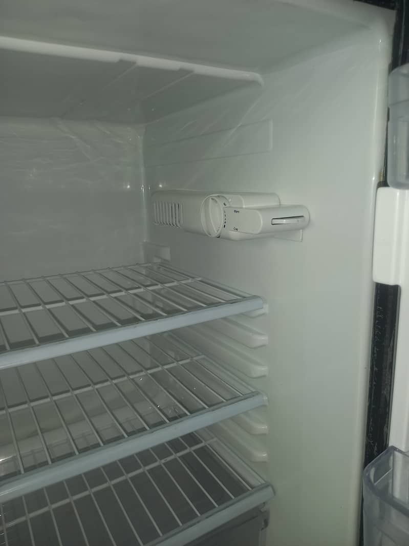 Dawlance REFRIGERATOR Good Condition 8