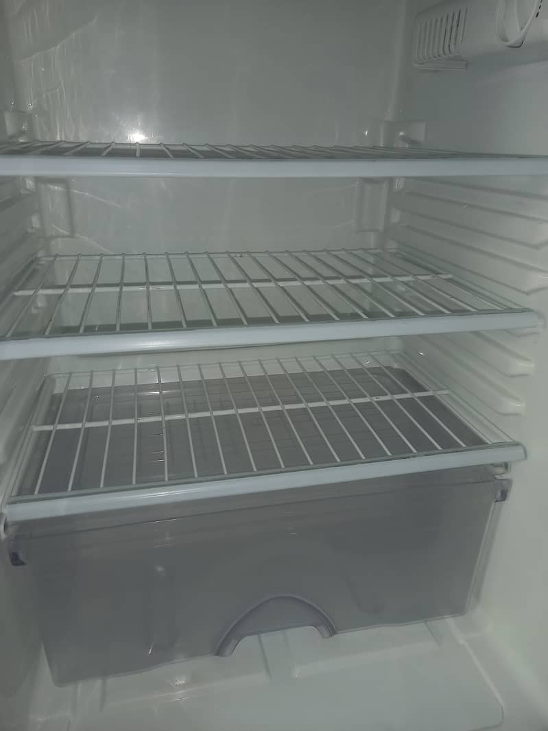 Dawlance REFRIGERATOR Good Condition 9