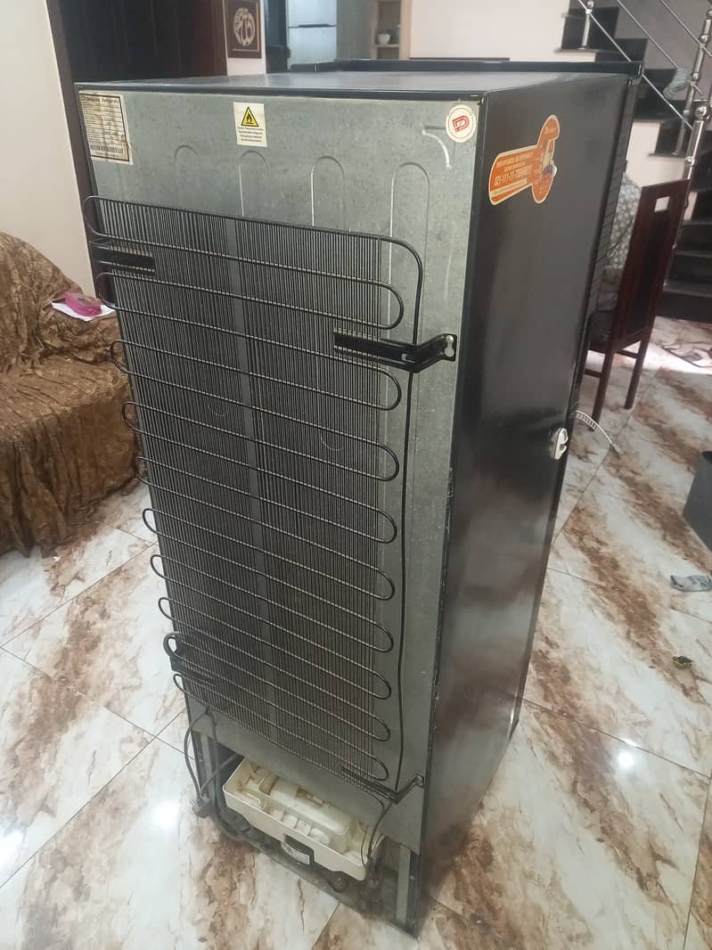 Dawlance REFRIGERATOR Good Condition 12