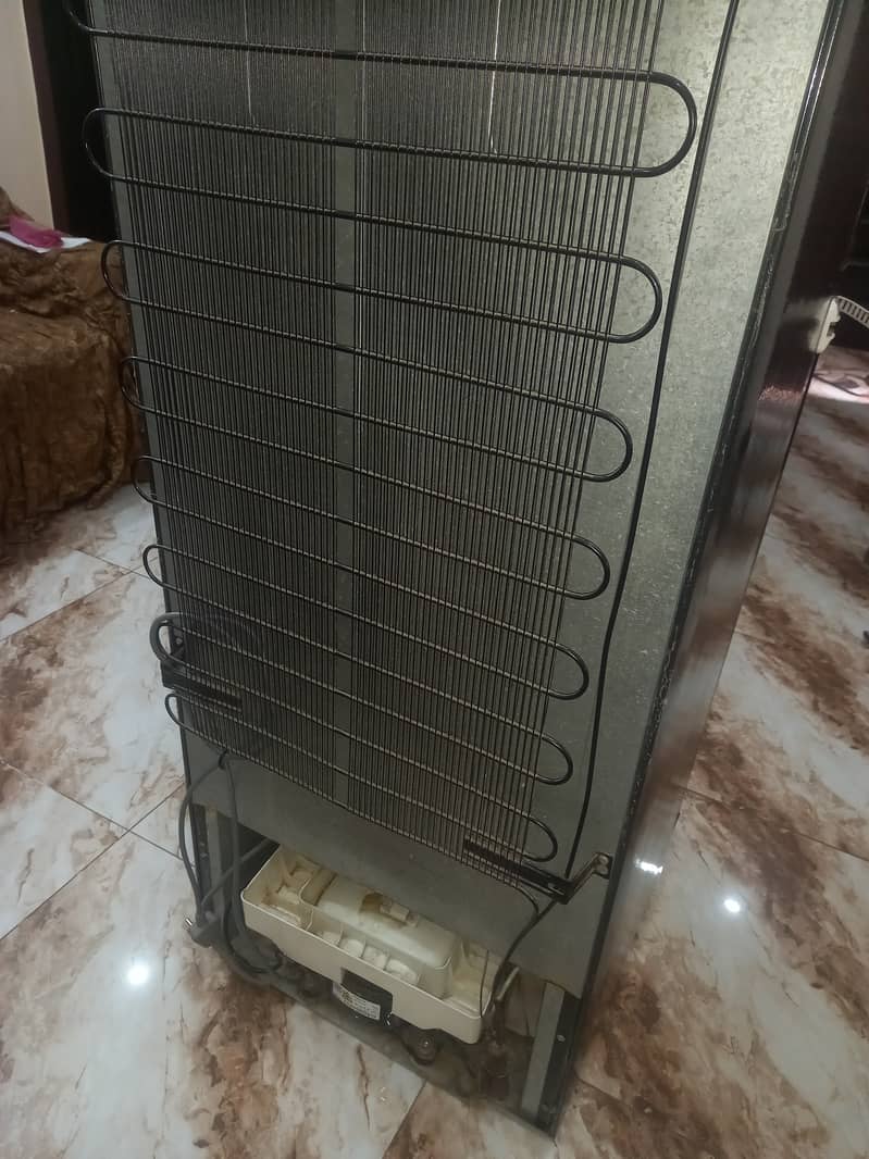 Dawlance REFRIGERATOR Good Condition 13