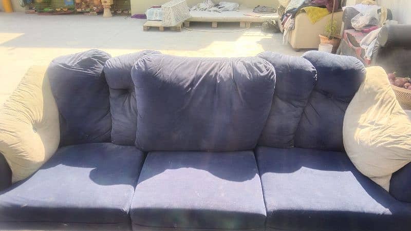 5 seater sofa set negotiable hai 1