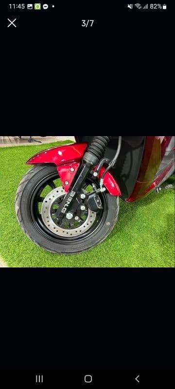 Three Wheels Electric Scooty 2024 New Zero Meter for Special persons 2