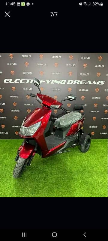 Three Wheels Electric Scooty 2024 New Zero Meter for Special persons 4