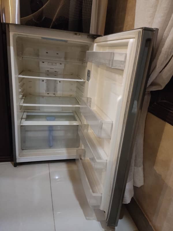 LG NO FROST TOP MOUNT REFRIGERATOR 1