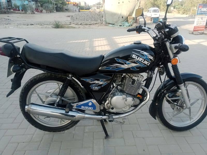 Suzuki GS 150 1