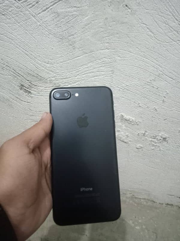 iphone 7 plus. exchange possible. 0