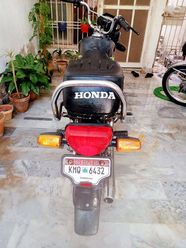 Honda CD 70 2019 3