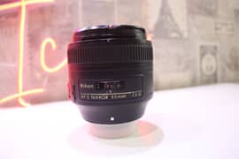 Nikon 85mm 1.8 G with box