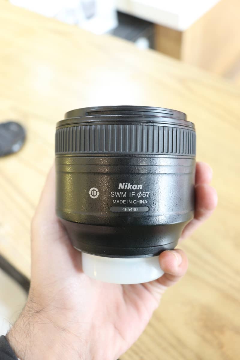 Nikon 85mm 1.8 G with box 4