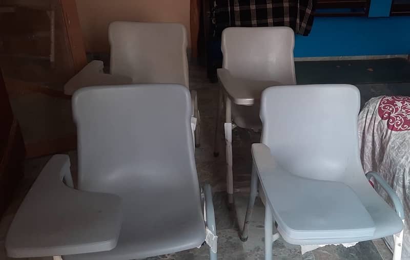 Classroom chairs 4