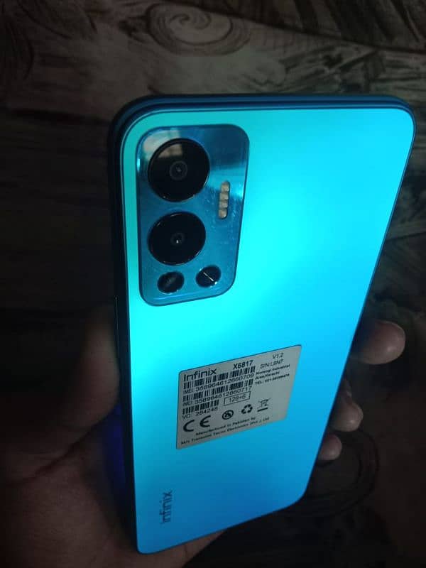 infinix hot 12.6+5 128gb 1