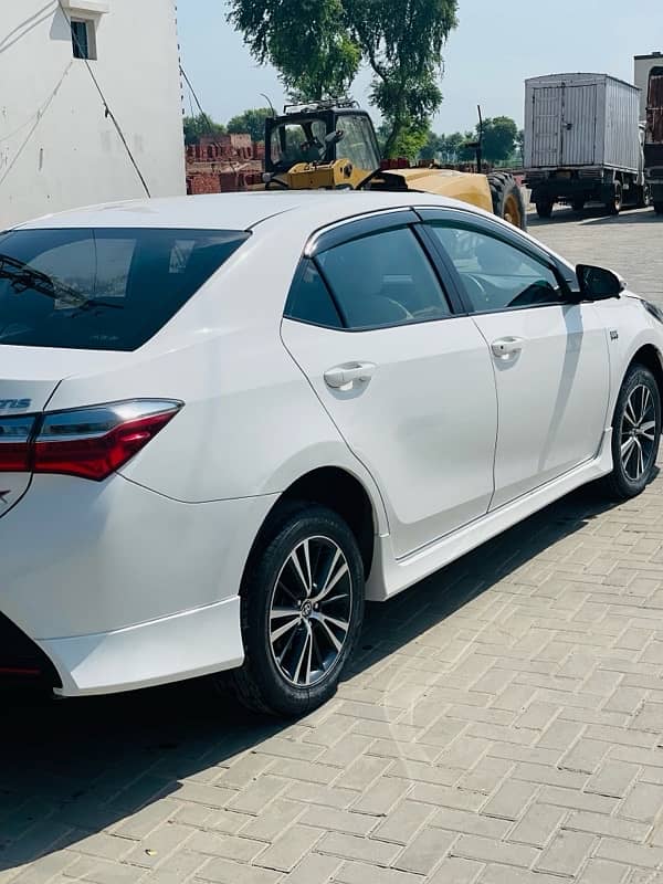 Toyota Corolla Altis 2022 5