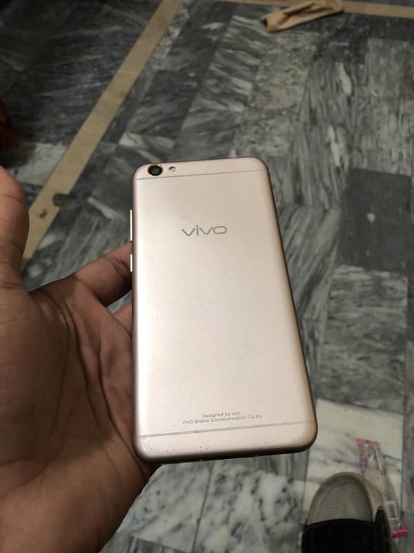 vivo y67 4Gb Ram 64Gb Rom only Mobile Phone with cable 2