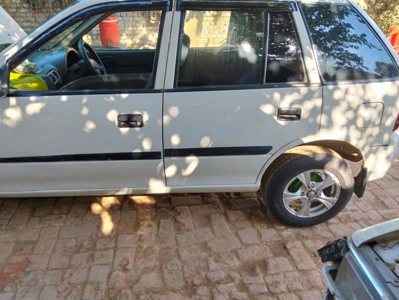 Suzuki Cultus 2011 0