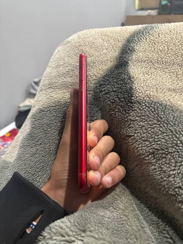 i phone xr back crack 64 gb 1