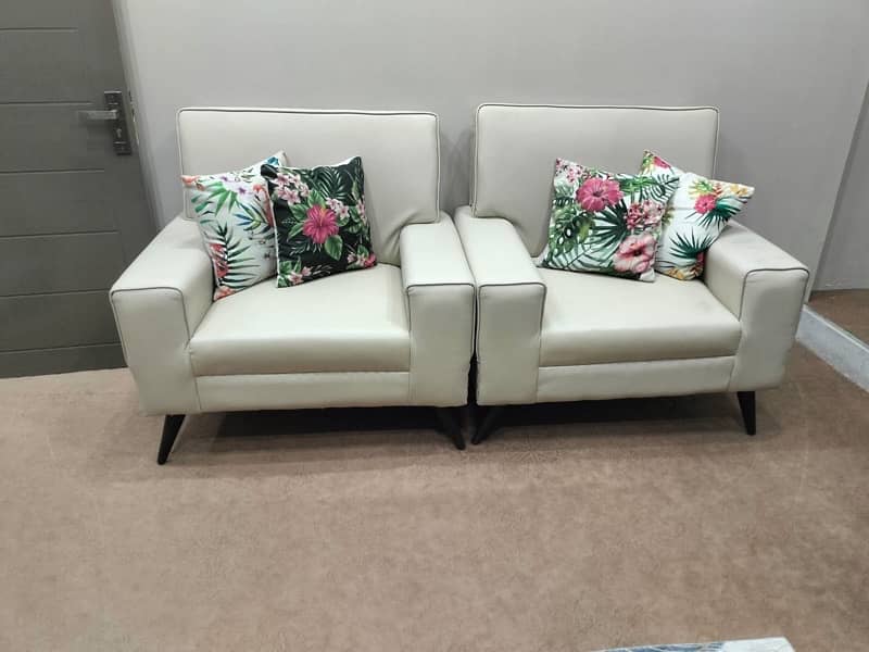 very good condition - 5 seater sofa set for sale 0