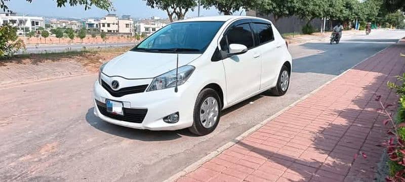 Toyota Vitz 2013 4