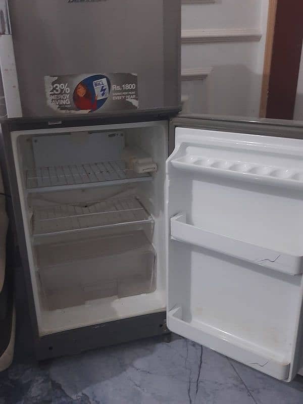 Dawlance fridge 0