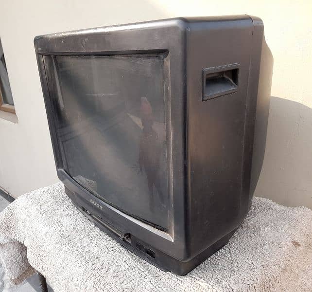 I am selling Sony TV. 1