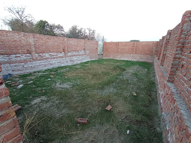 Plot Available For Sale In Shadiwal Near Main Road City Gujrat 0