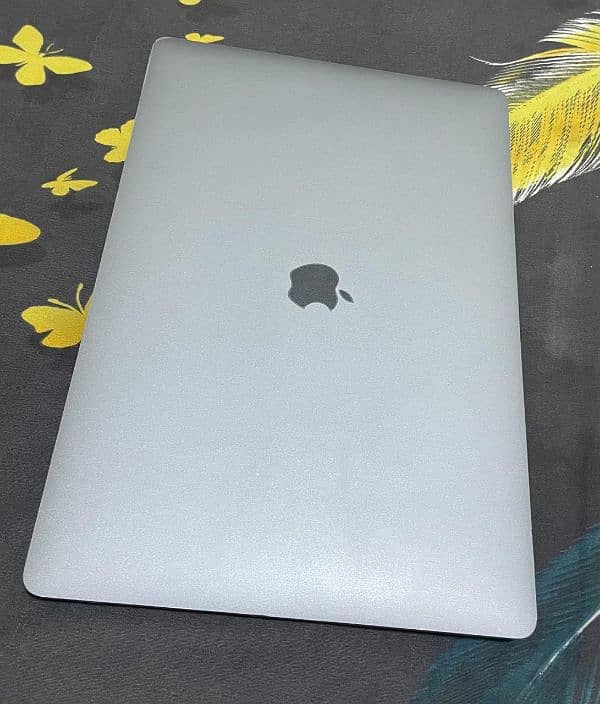 MacBook Pro 2019 ,16-inch (Intel Core i7, 16GB RAM, 512GB SSD 1