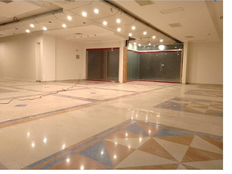 Investment Corridor And Builders Proudly Offer Area 1300 Square Feet Corporate Office Available For Rent in Main Boulevard Road Gulberg 3 Lahore 0