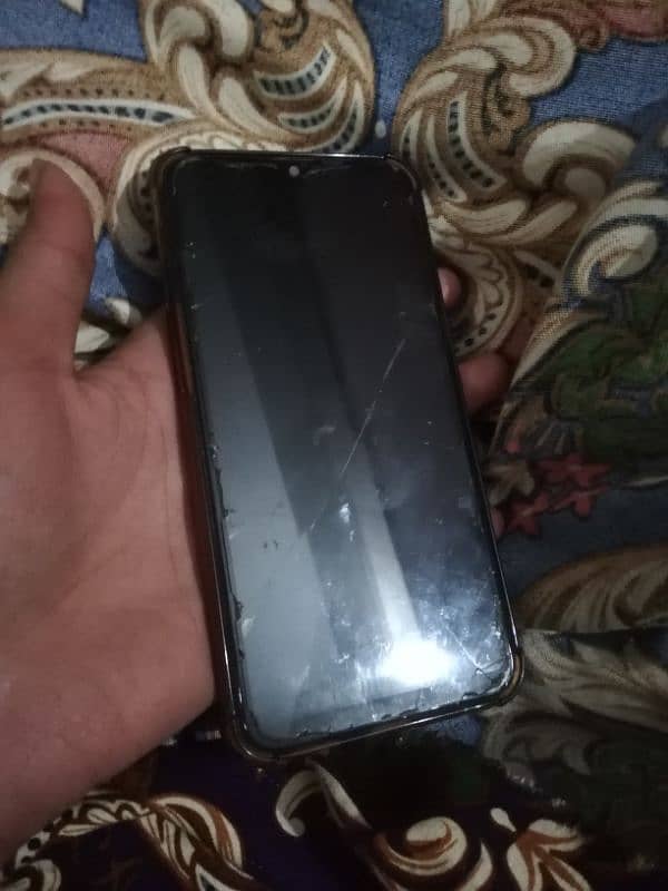 realme 3 normal condition urgent sale 4