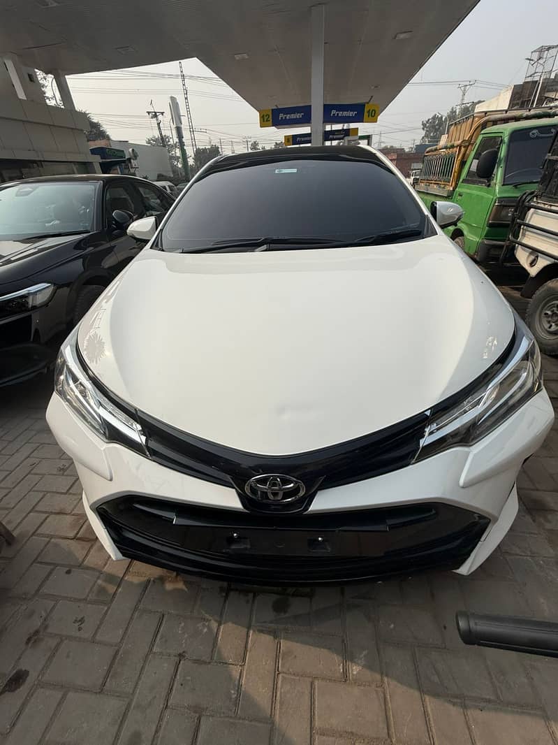 Toyota Corolla Altis Grande X CVT-i 1.8 Beige Interior 2021 0