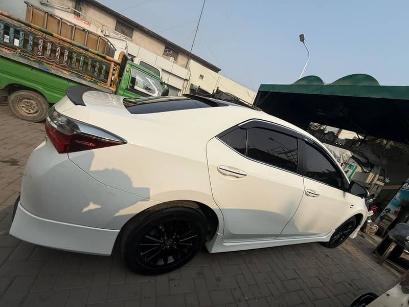 Toyota Corolla Altis Grande X CVT-i 1.8 Beige Interior 2021 3