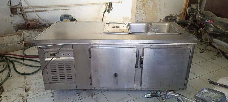 Fryer, Hot Plate and Chiller 2