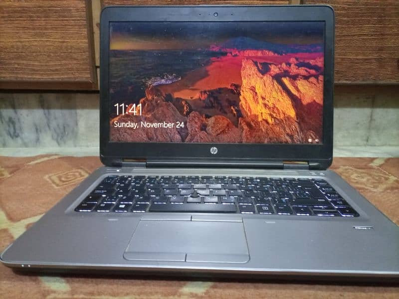 Hp Laptop Core i5,5generation AMD 8600 1