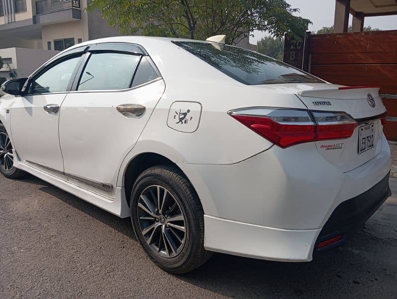 Toyota Corolla Altis 2018 7