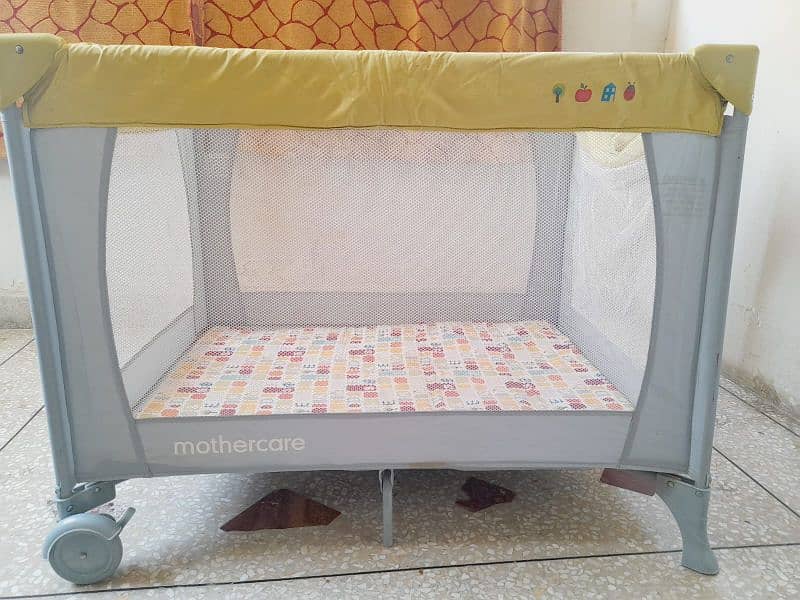 Play pen mother care 1