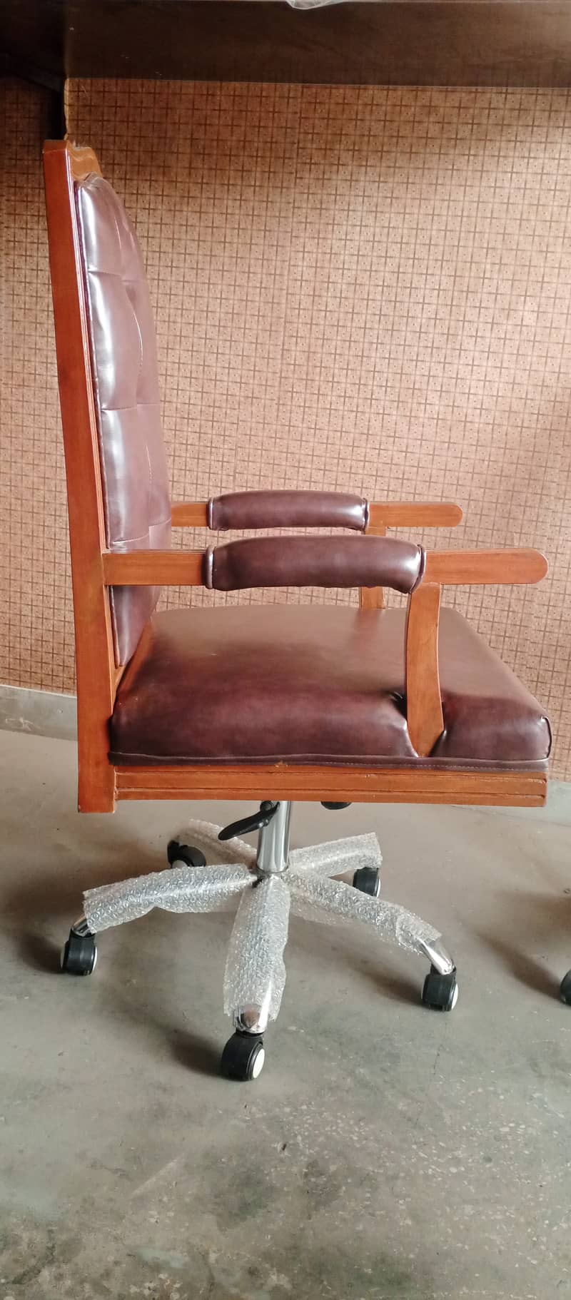 Executive Chairs|CEO Chairs|Office Chairs|Manager Chair|Shop Chair 3