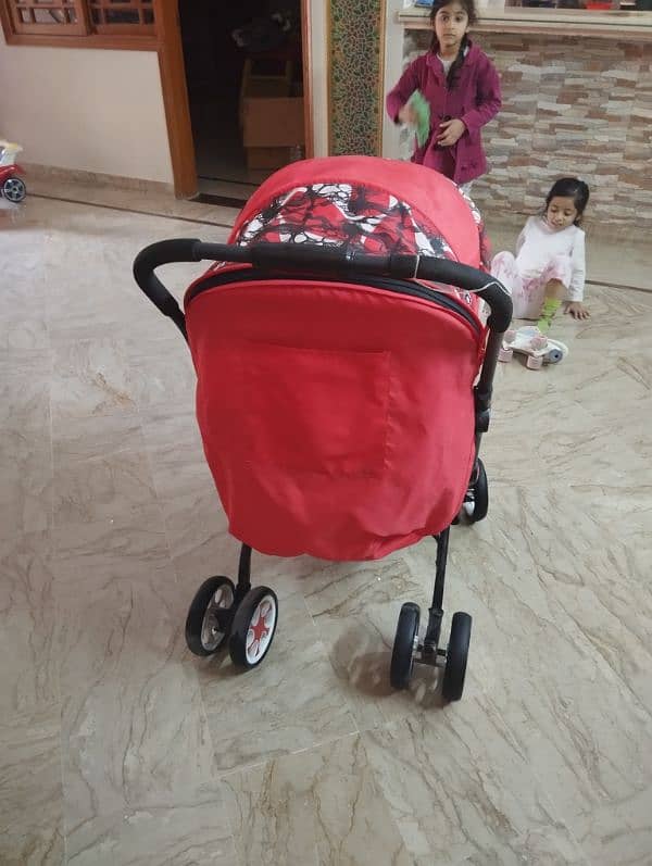 Pram - Stroller In Very Good Condition is Available for Sale 3