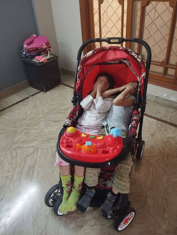 Pram - Stroller In Very Good Condition is Available for Sale 9