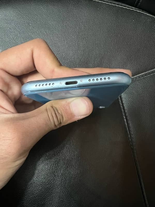 iPhone XR PTA approved 4