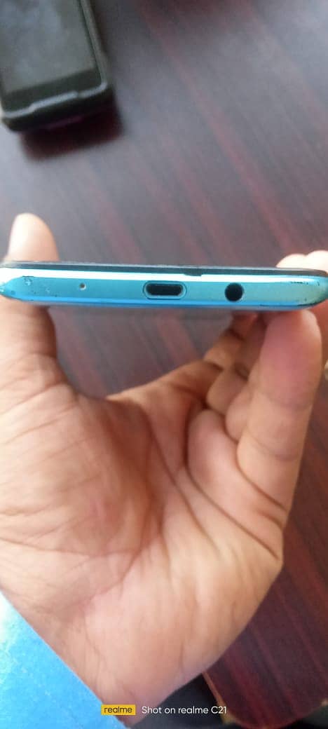 Infinix hot 11 play 4 64 with box charger and good battery timing 7