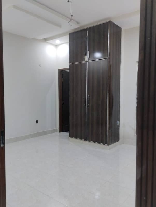 Flat for Rent in Johar Town (For Families & Bachelors - Students & Job Holders) 0