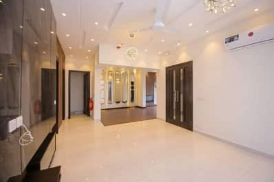 Out Of Market - 1 Kanal Lavish Upper Portion On Top Location For Rent In DHA Phase 5 Lahore 8