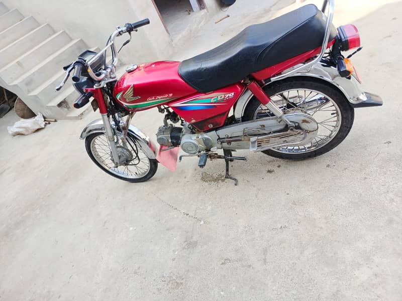 Honda CD 70 2015/16 4